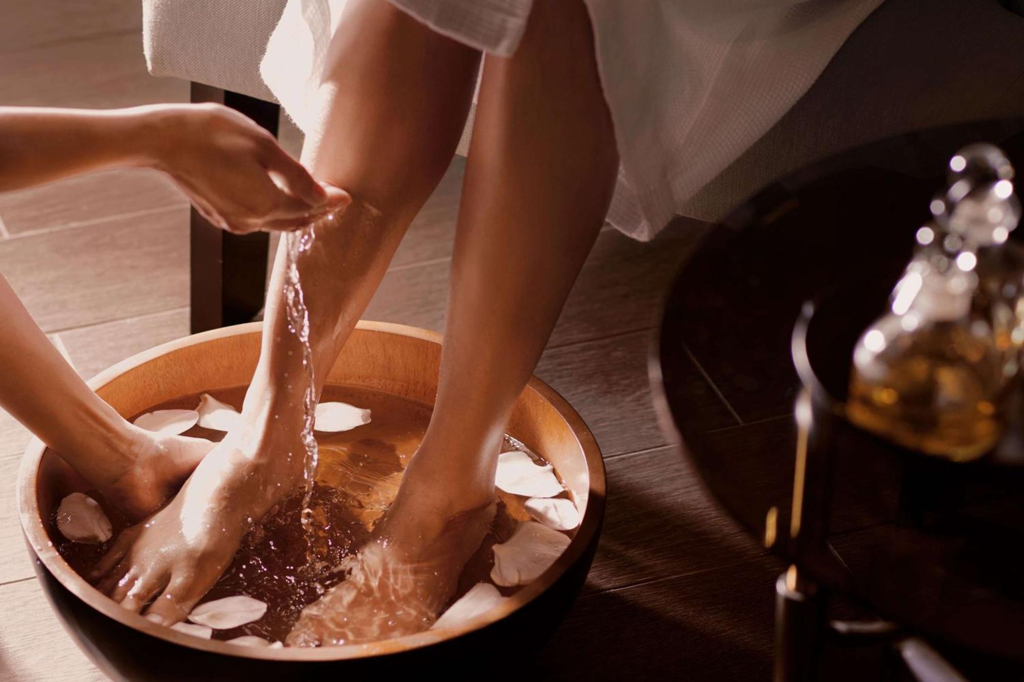 Doubletree By Hilton Shah Alam I-City Екстер'єр фото A foot bath
